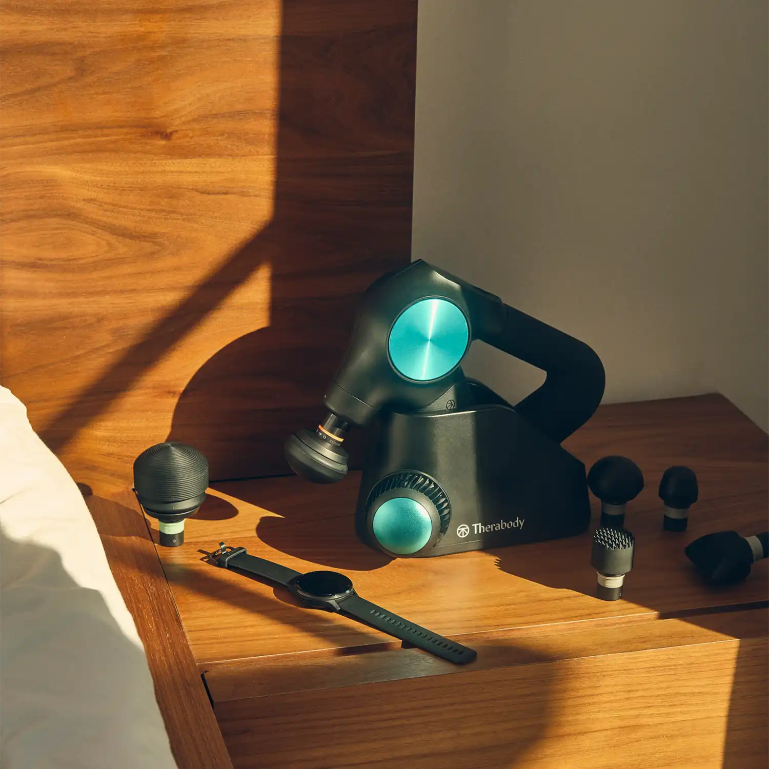 Theragun PRO Plus Ladestation inkl. Halterung für 2 Aufsätze Massagepistolen Therabody