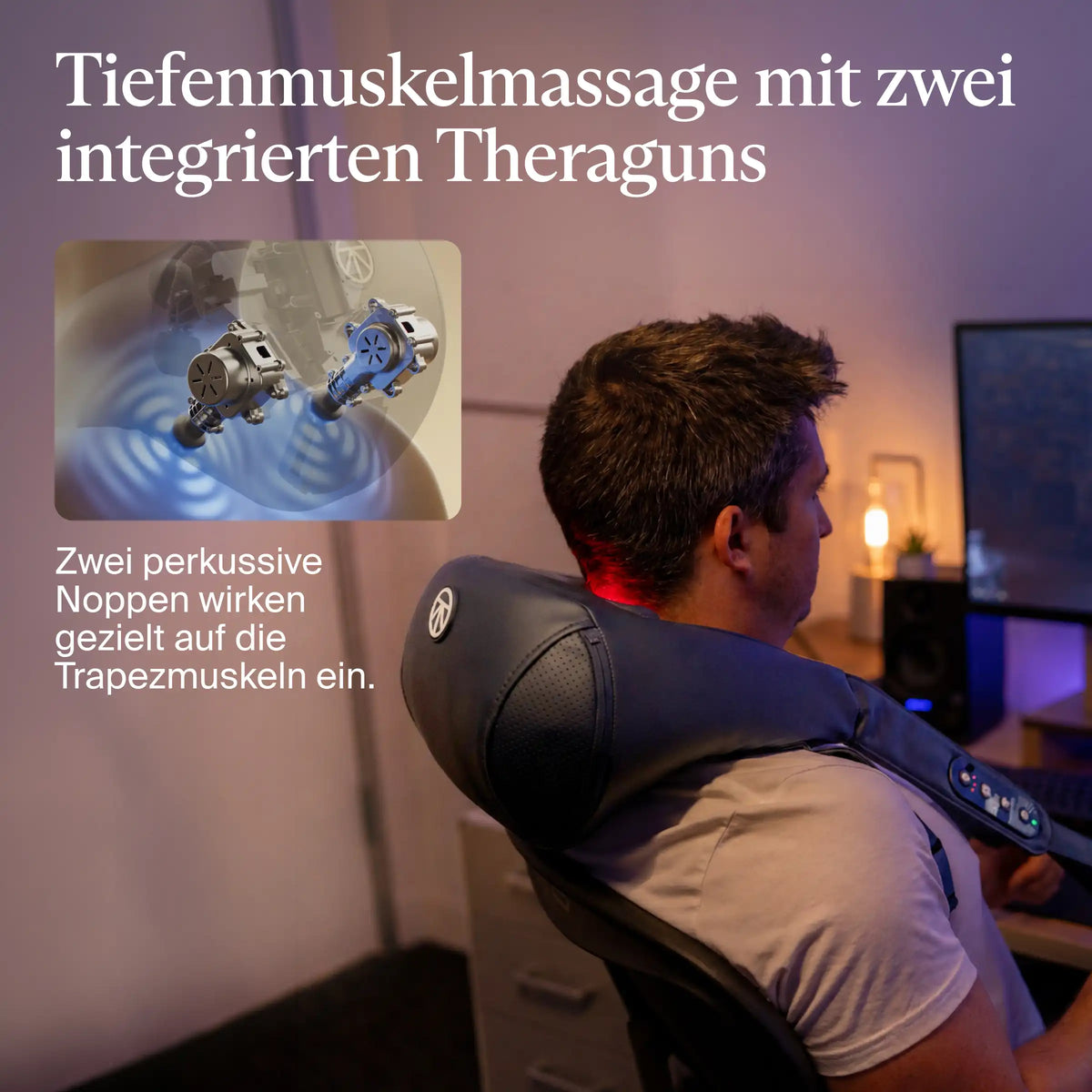 Therabody ThermNeck & Upper Back Nackenmassagegerät für Tiefenmuskelmassage mit zwei integrierten Theraguns: Mann trägt das Gerät am Schreibtisch vor dem Monitor, rotes LED-Licht im Nacken. Die Einblendung zeigt zwei perkussive Noppen, die gezielt auf die Trapezmuskeln einwirken