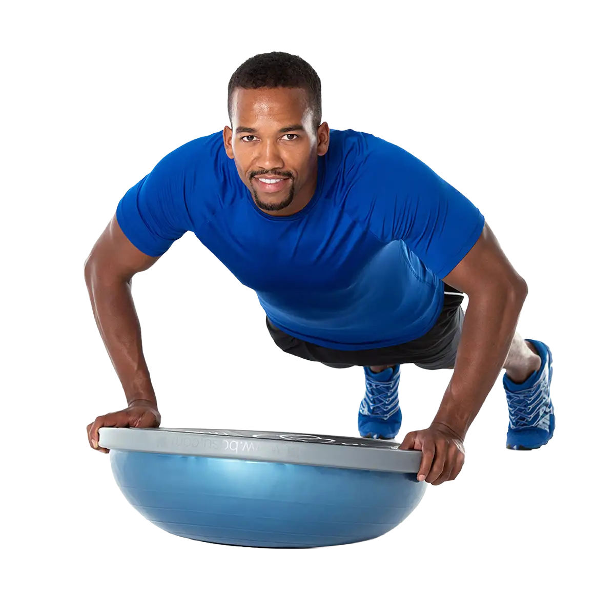 Ein Mann macht Liegestütz auf einem BOSU Bosuball PRO Balance Trainer