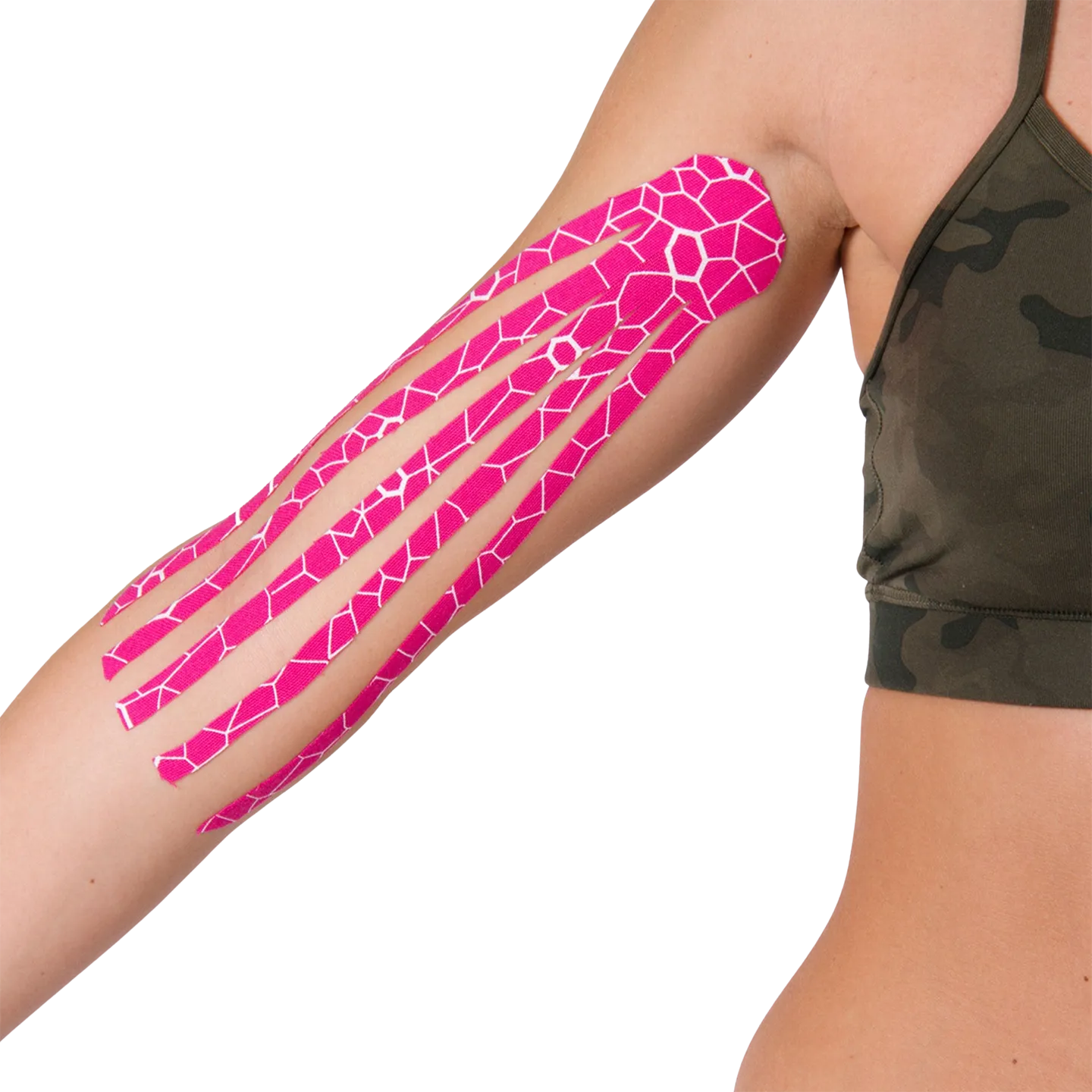 Seitliche Ansicht eines Arms mit pinkfarbenem TheraBand Kinesiology Tape, in mehreren länglichen Streifen entlang der Oberarm- und Unterarmmuskulatur angebracht.