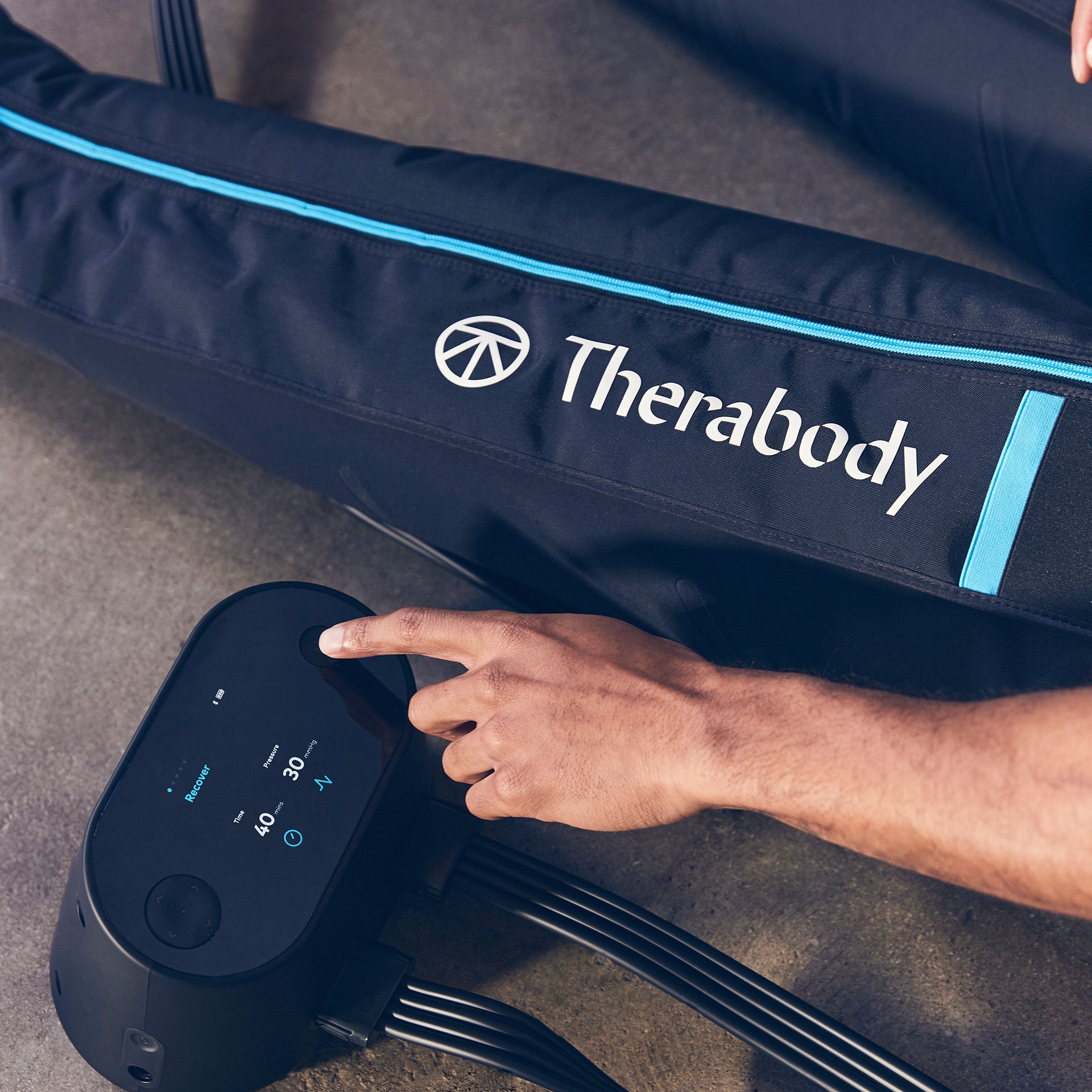 RecoveryAir PRO Recovery Boots Therabody   